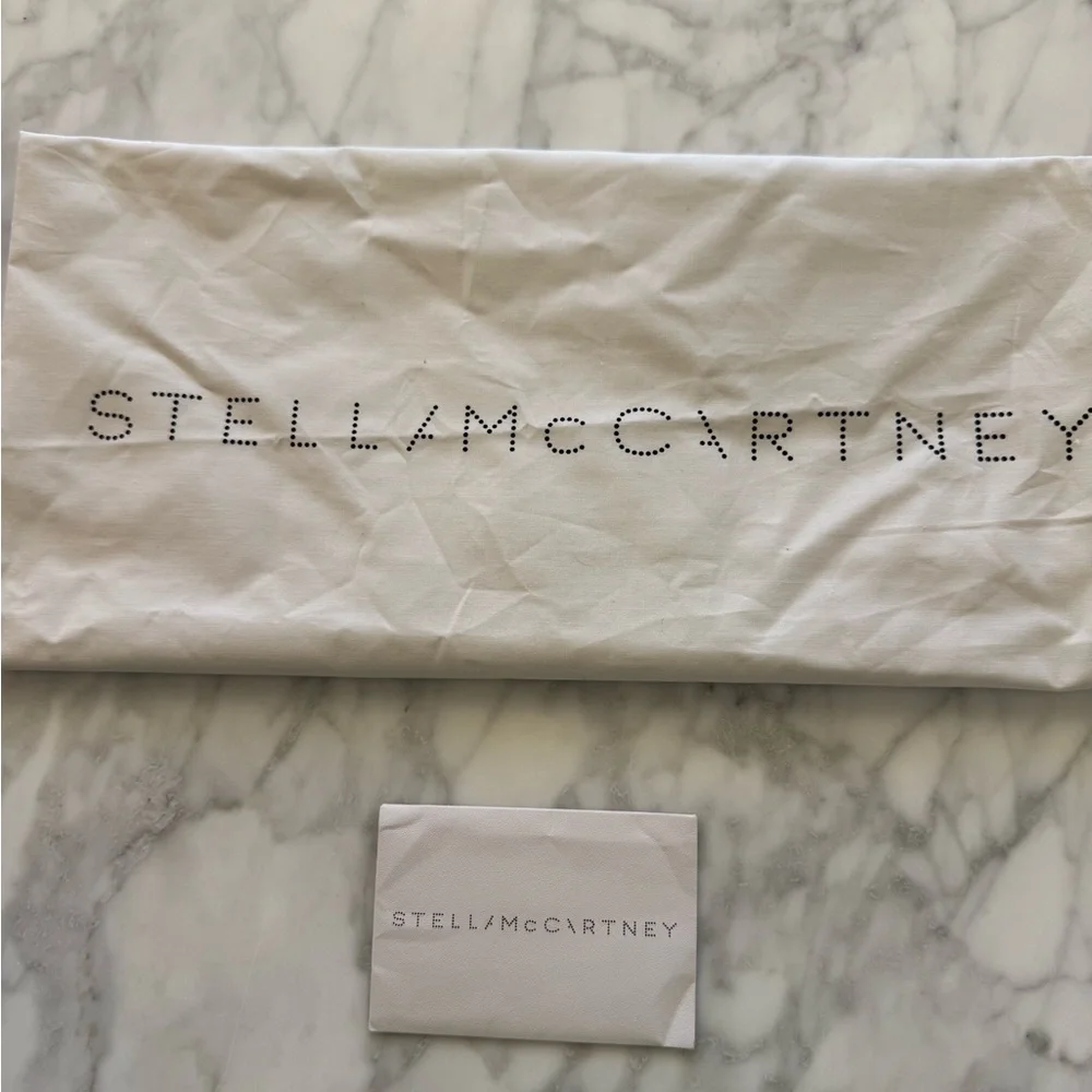 Stella McCartney Eclypse Sneakers
Worn once, comes with dust bag - Picture 5 of 5